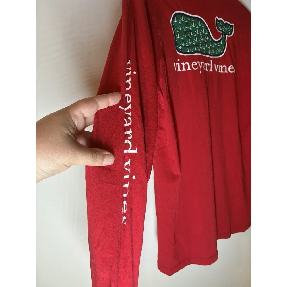 Vineyard Vines red t-shirt youth 18 w/festive anchor-patterned whale